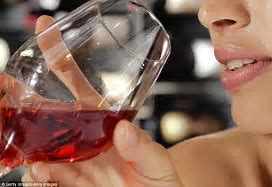 alcohol lowers blood sugar