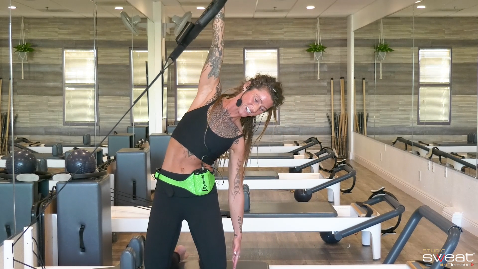 10 MIN FULL BODY REFORMER CLASS AT HOME