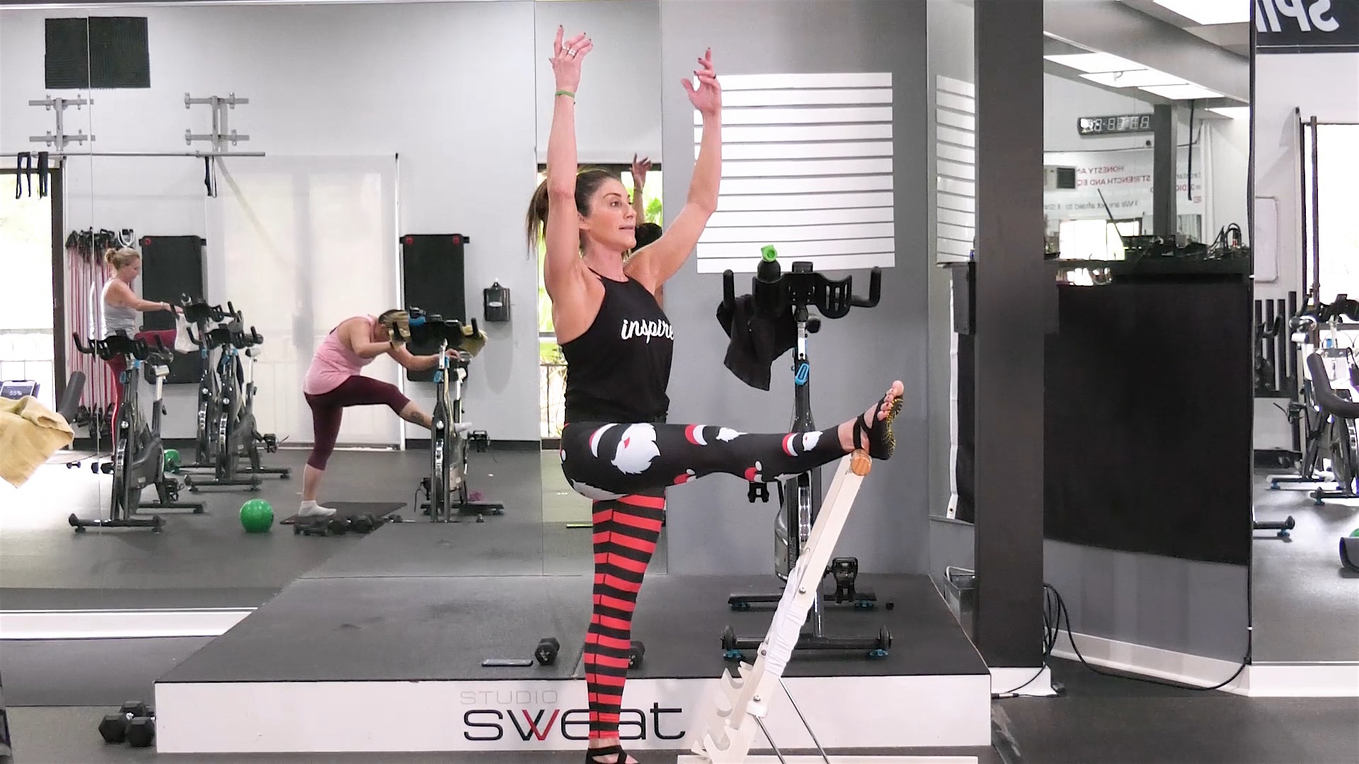 Studio Barre Crossover Leggings – Studio Barre On Demand