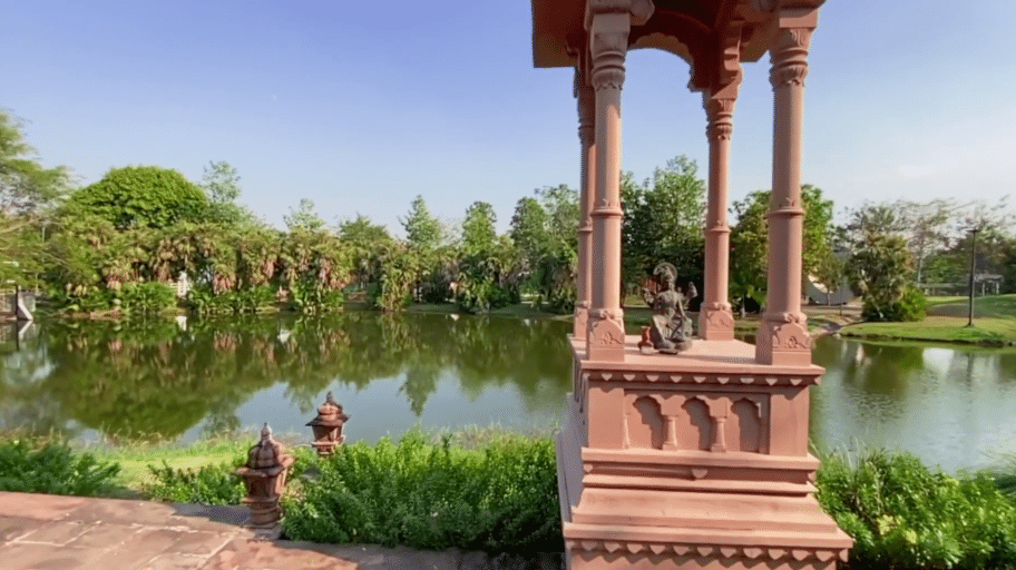 Relaxing Virtual Walk in Tropical Gardens