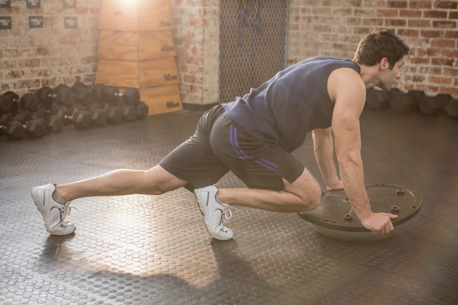 BOSU BALANCE SINGLE LEG - Exercises, workouts and routines