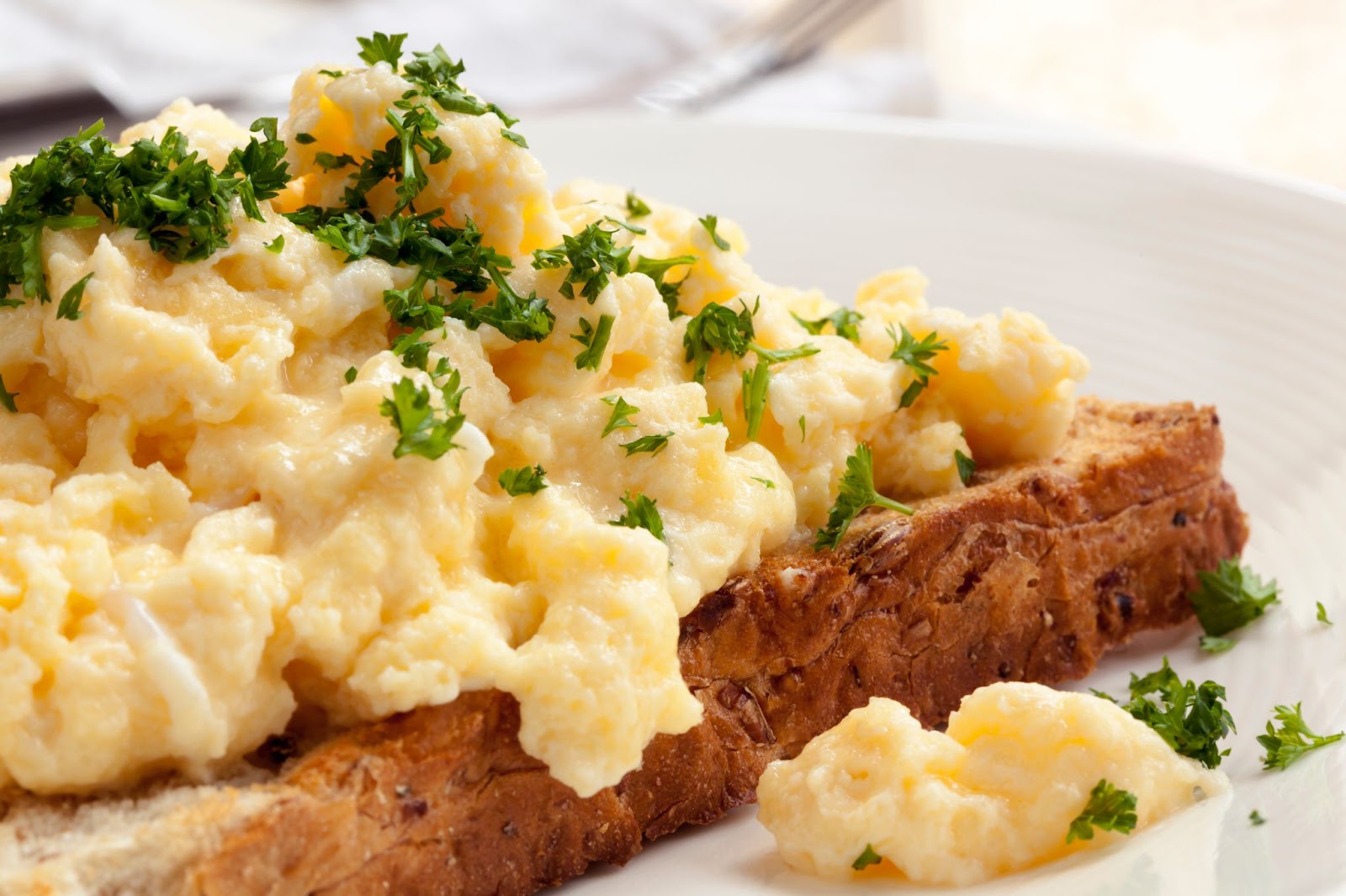 Scrambled Eggs on Whole Wheat Toast