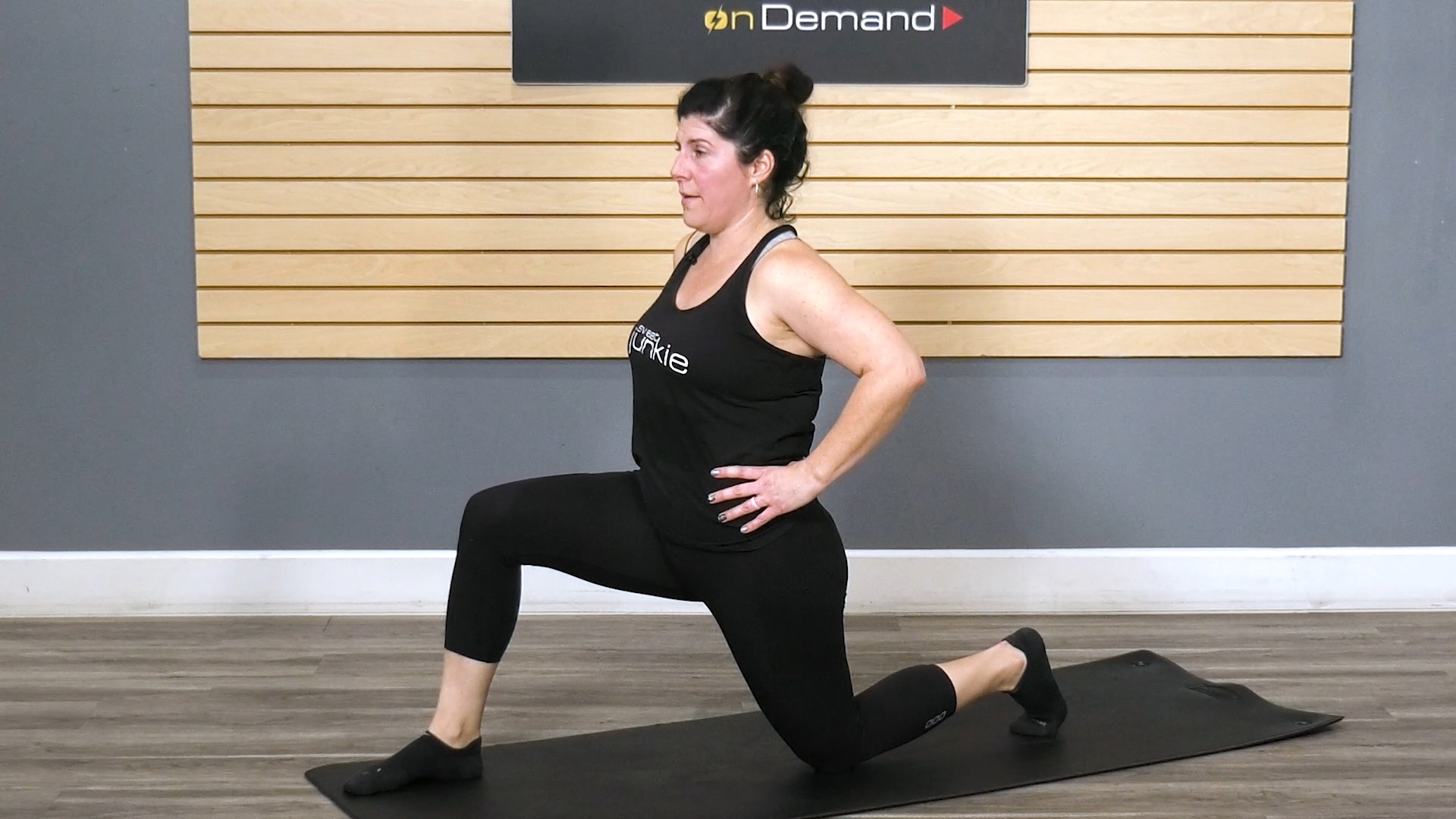 runners lunge stretch